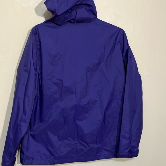 Cabela's women’s purple rain coat with storable hood  2XL - Picture 7 of 11